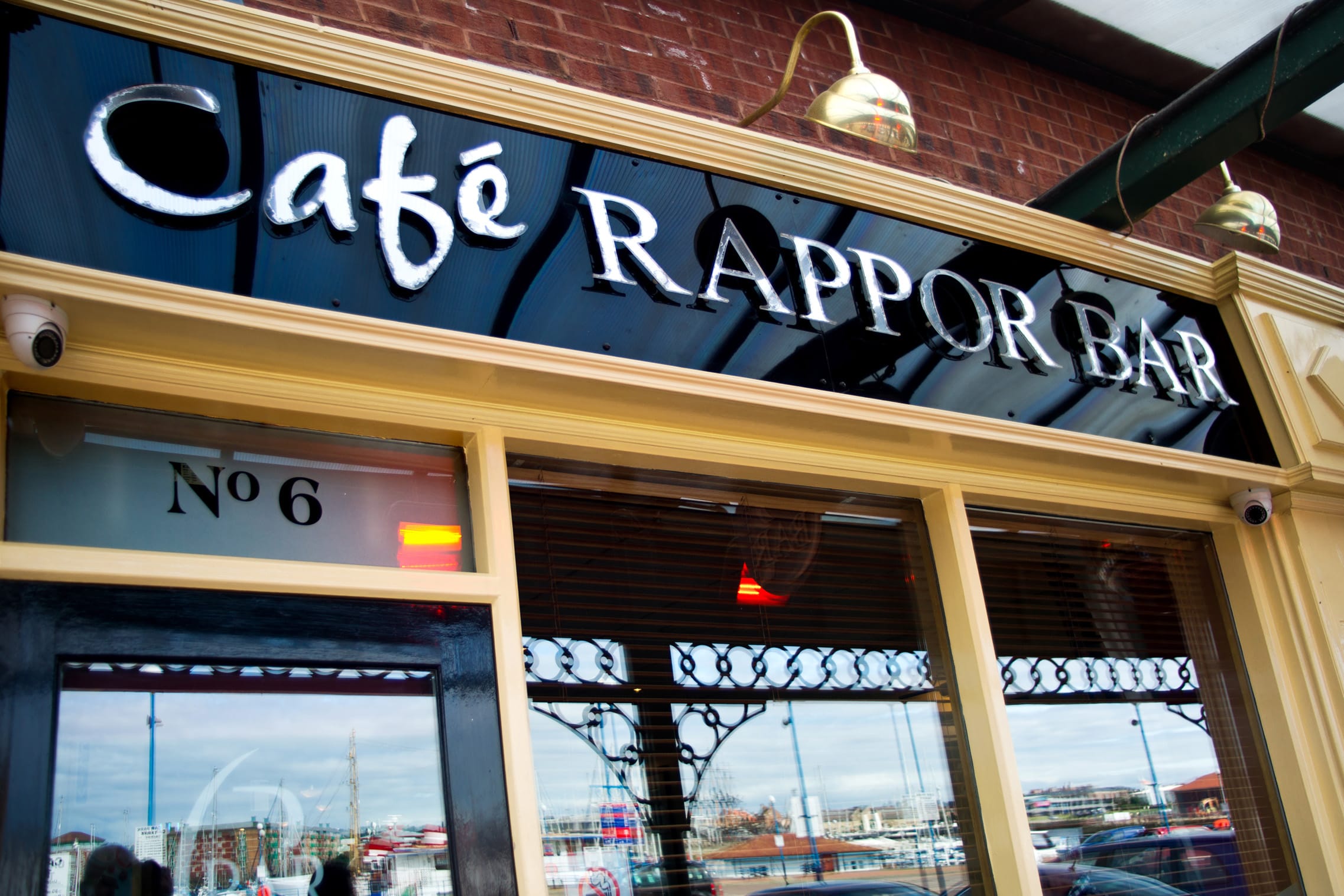 Cafe Rappor Bar